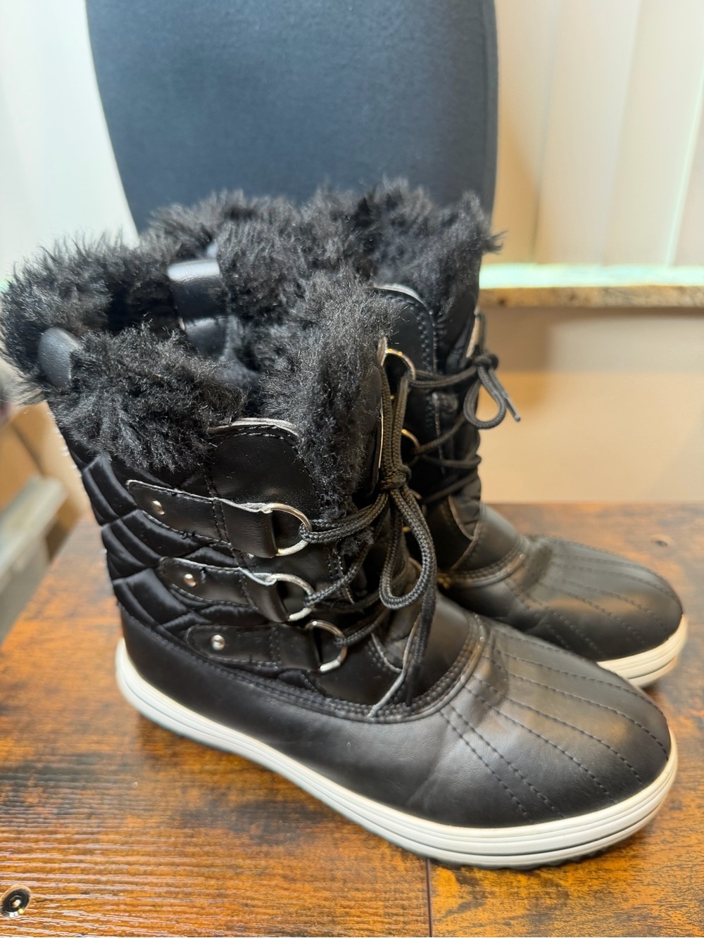 POLAR Women's Quilted Short Winter Snow Boots cozy faux-fur collar Size 9